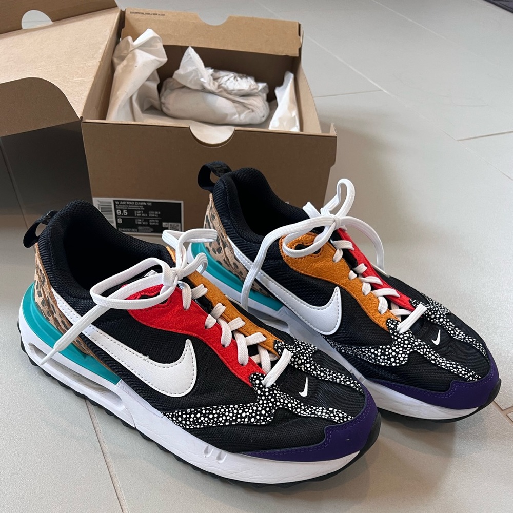 Air Max Dawn SE - sz 9.5
